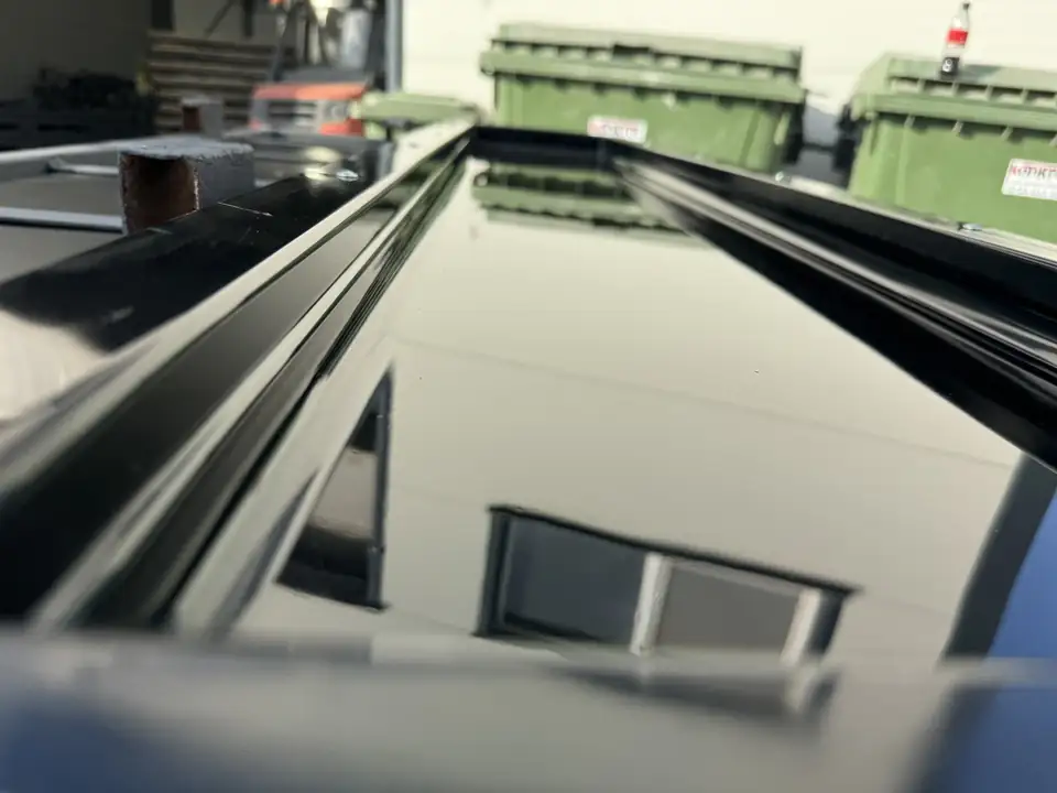 Mirror-smooth surface of a panel mould
