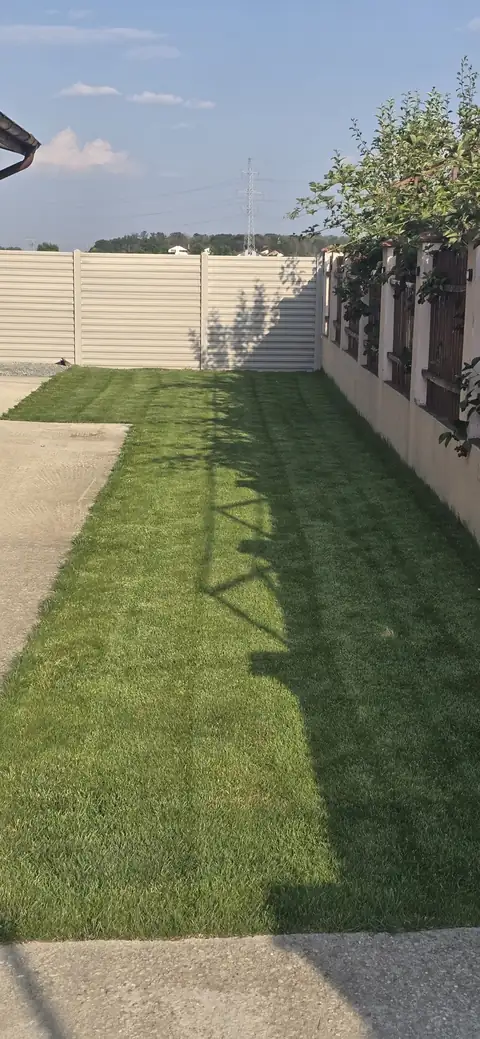 Customer photo no. 4: Konkret Line fence (Google review)