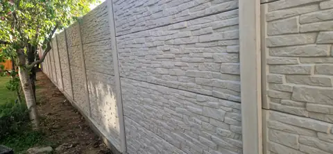 Customer photo no. 19: Konkret Line fence (Google review)