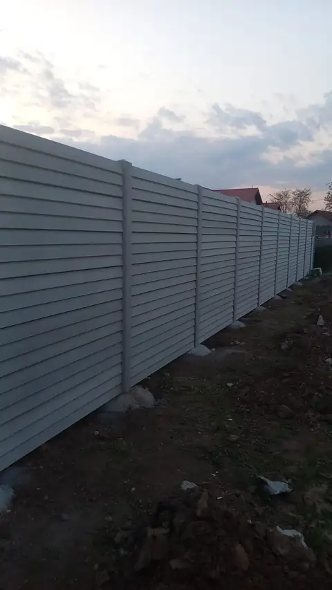 Customer photo no. 31: Konkret Line fence (Google review)