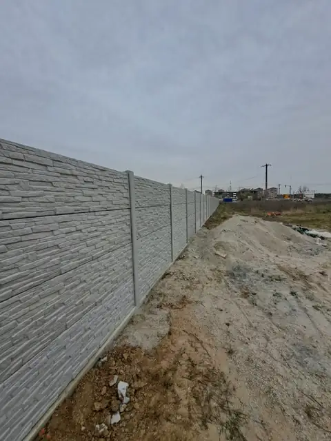 Customer photo no. 33: Konkret Line fence (Google review)