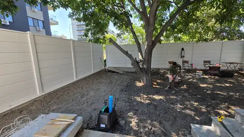 Customer photo no. 41: Konkret Line fence (Google review)